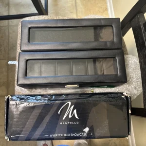 Carbon Fiber Watch Case With Glass Top & 6 Slots By Mantello